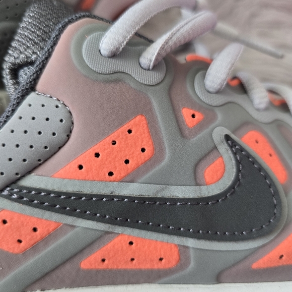 Nike AIR MAX Genome  Gray and Orange Sneakers - Picture 11 of 12